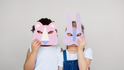 kids with masks image