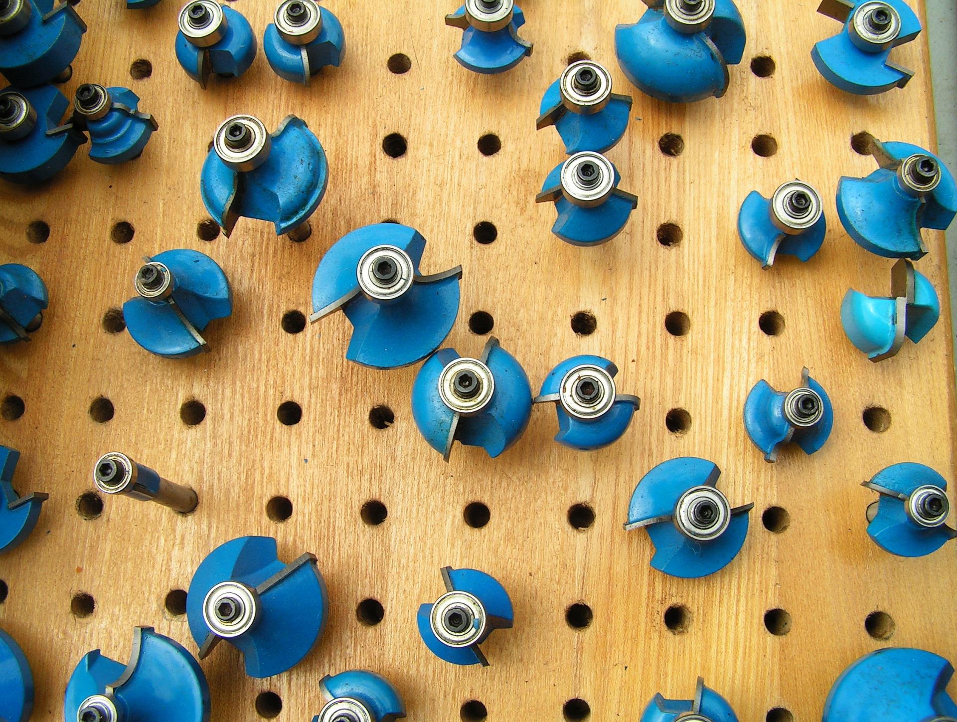 A pegboard with blue pegs